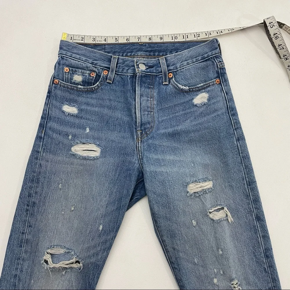 Vintage Levi’s 501 High Waist wedgie fit Jeans - Picture 3 of 8